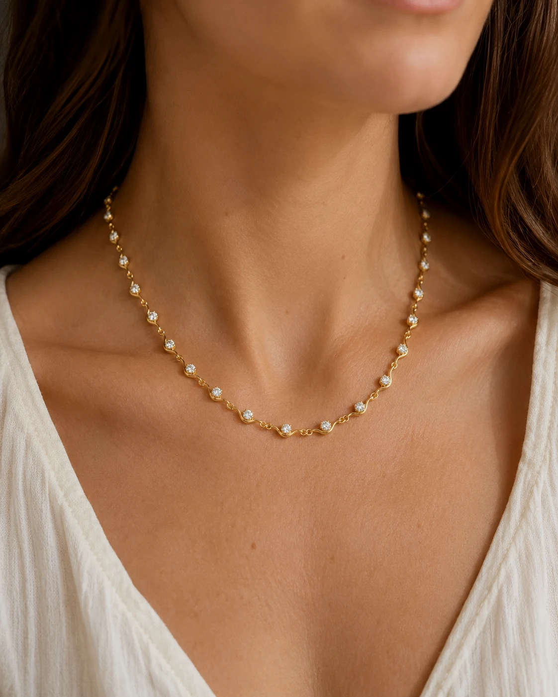 Barq Necklace on model