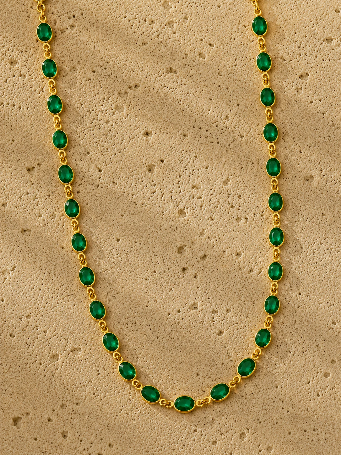 Zuhra — Emerald Necklace — Chapter III Falak — Maison Olivané
